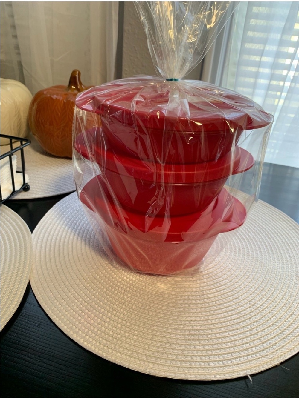 Tupperware Red Nesting Bowls with Lids - Set of 3